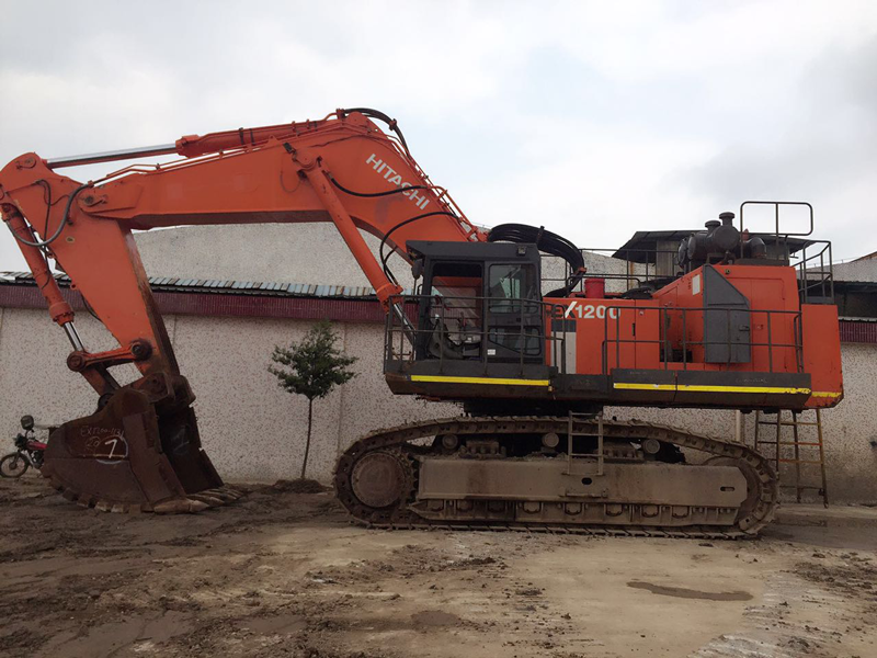 日立挖掘机